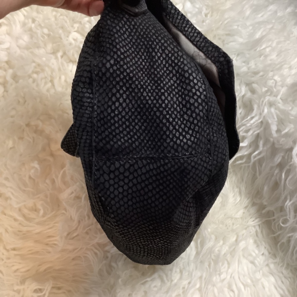 EUC Aimee Kestenburg black suede leather shoulder‎ chest snake - Picture 16 of 17